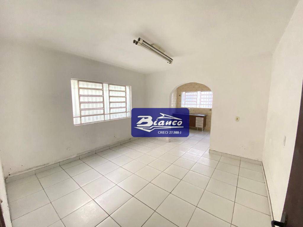 Sobrado à venda e aluguel com 3 quartos, 200m² - Foto 6