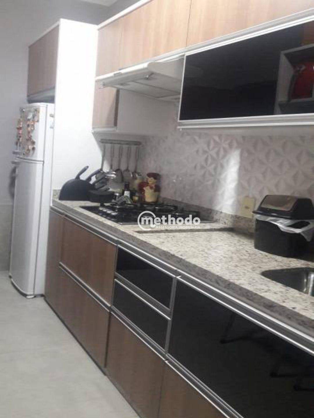 Apartamento à venda com 2 quartos, 75m² - Foto 2