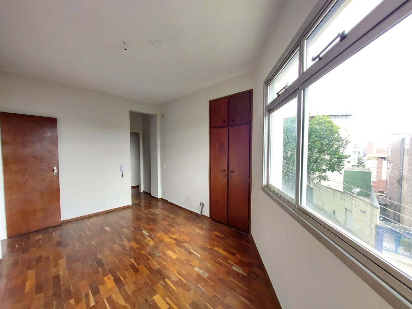 Apartamento para alugar com 2 quartos, 100m² - Foto 7