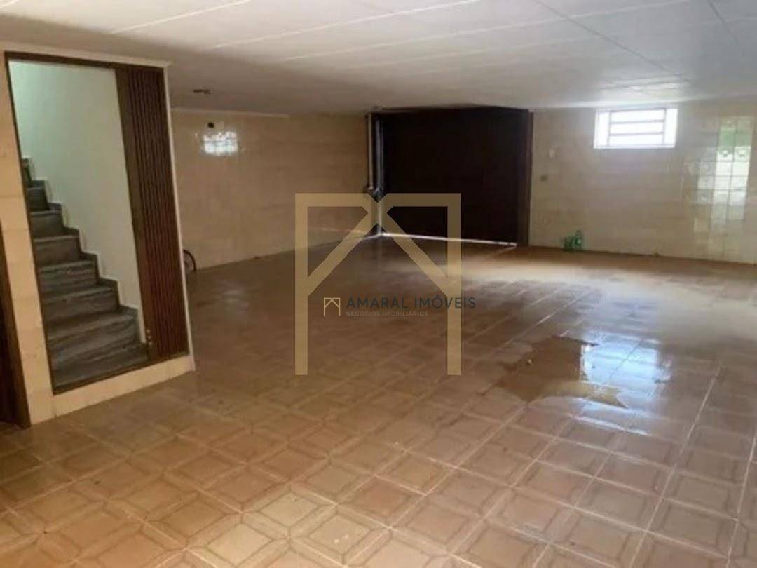 Casa à venda com 3 quartos, 210m² - Foto 14