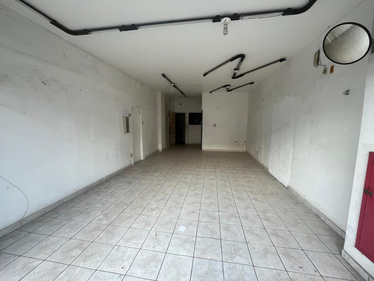 Loja-Salão para alugar, 50m² - Foto 2