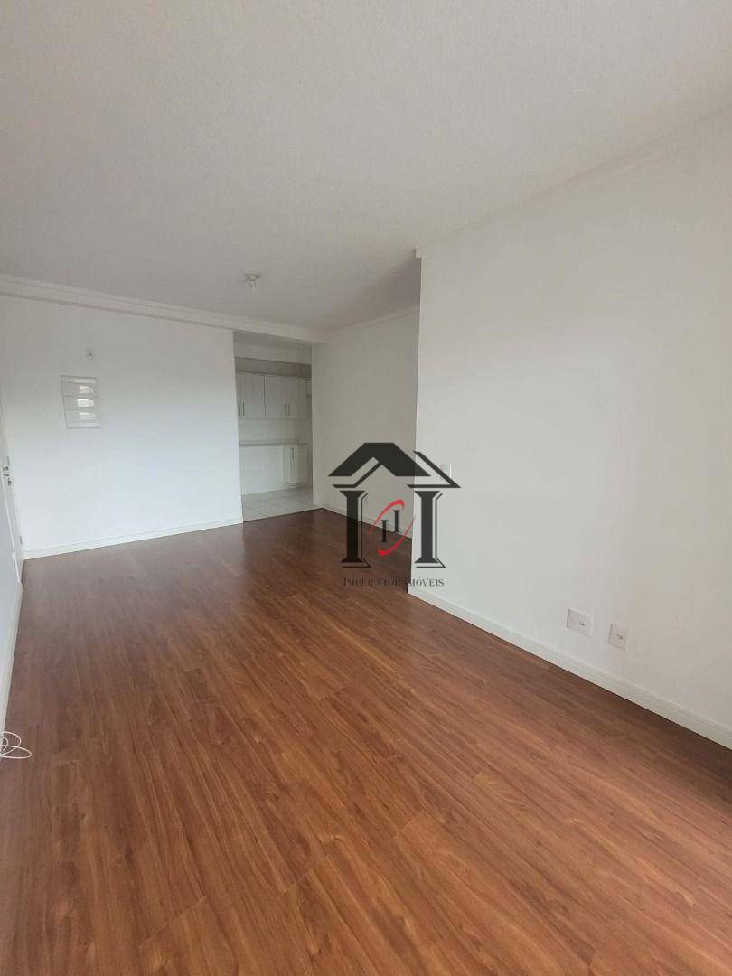 Apartamento para alugar com 3 quartos, 80m² - Foto 2