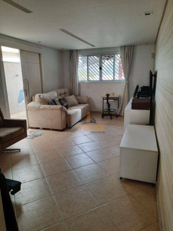 Casa à venda com 3 quartos, 240m² - Foto 11