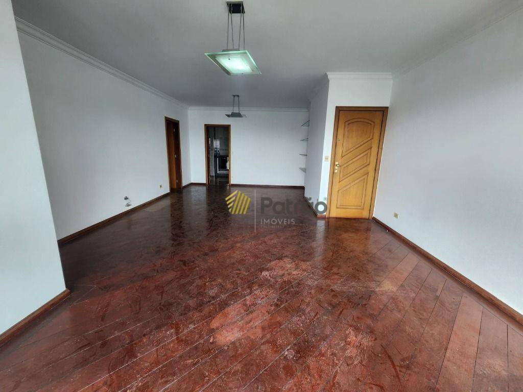 Apartamento à venda com 3 quartos, 150m² - Foto 3