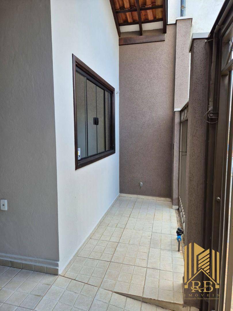 Casa à venda com 2 quartos, 94m² - Foto 4