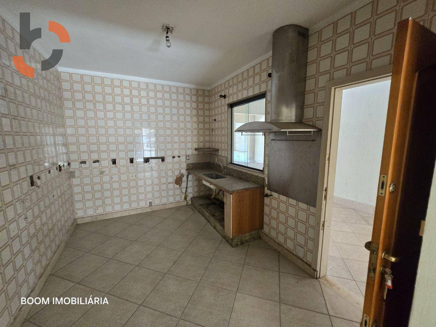 Casa de Condomínio à venda com 6 quartos, 300m² - Foto 34