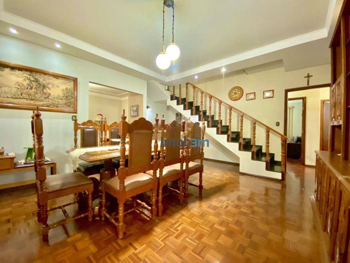 Casa, 5 quartos, 387 m² - Foto 2