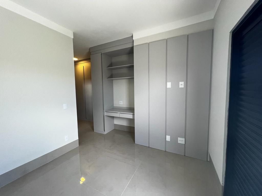 Casa à venda com 3 quartos, 170m² - Foto 4