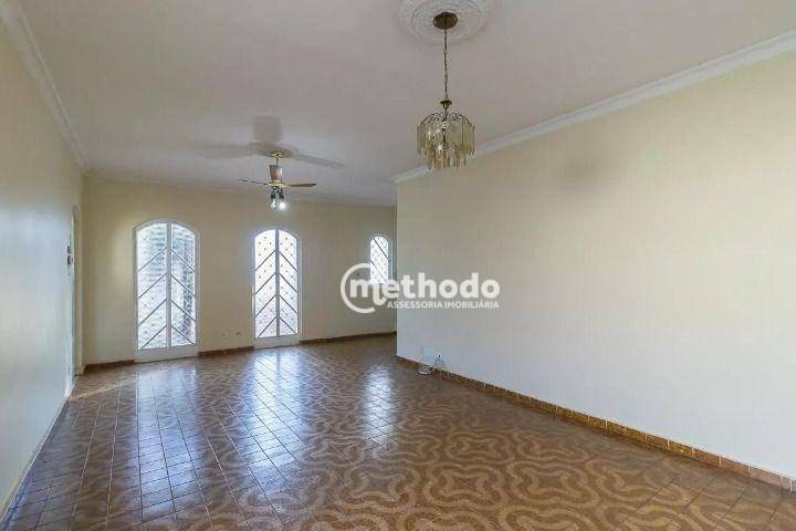 Casa à venda com 4 quartos, 180m² - Foto 2