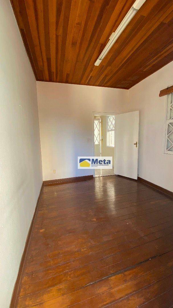 Casa para alugar com 2 quartos, 35m² - Foto 5