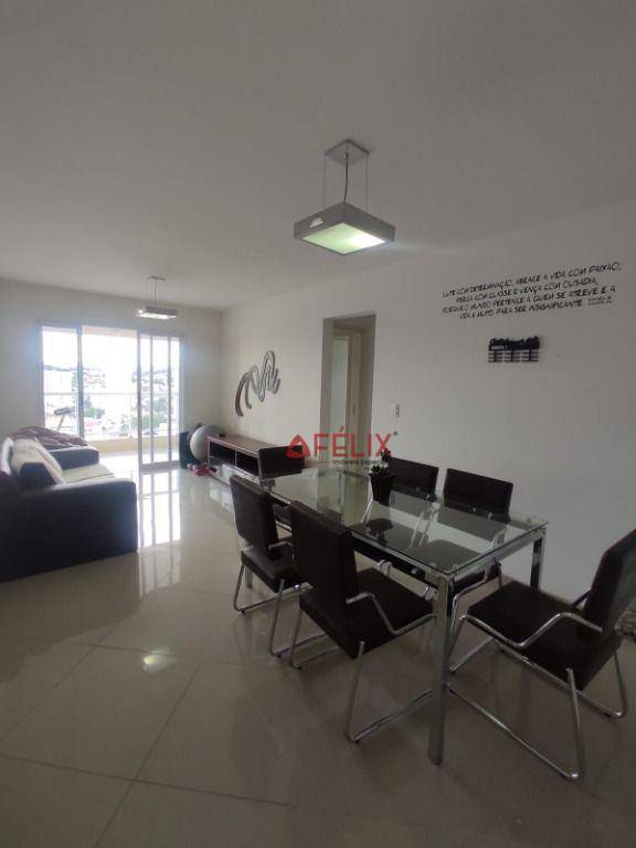 Apartamento à venda com 2 quartos, 77m² - Foto 1