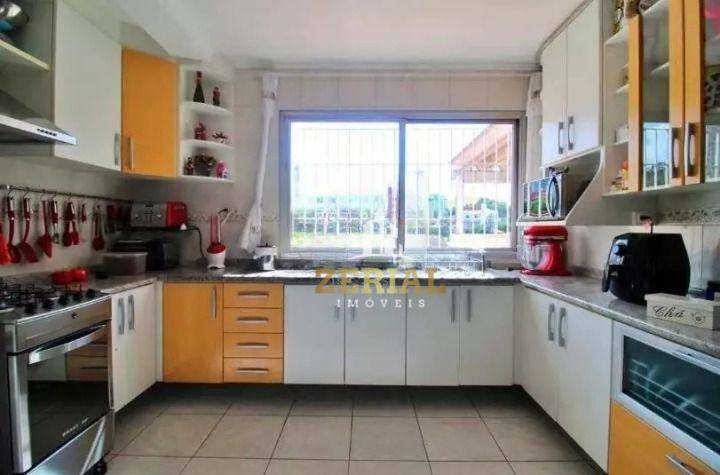 Sobrado à venda com 4 quartos, 250m² - Foto 9