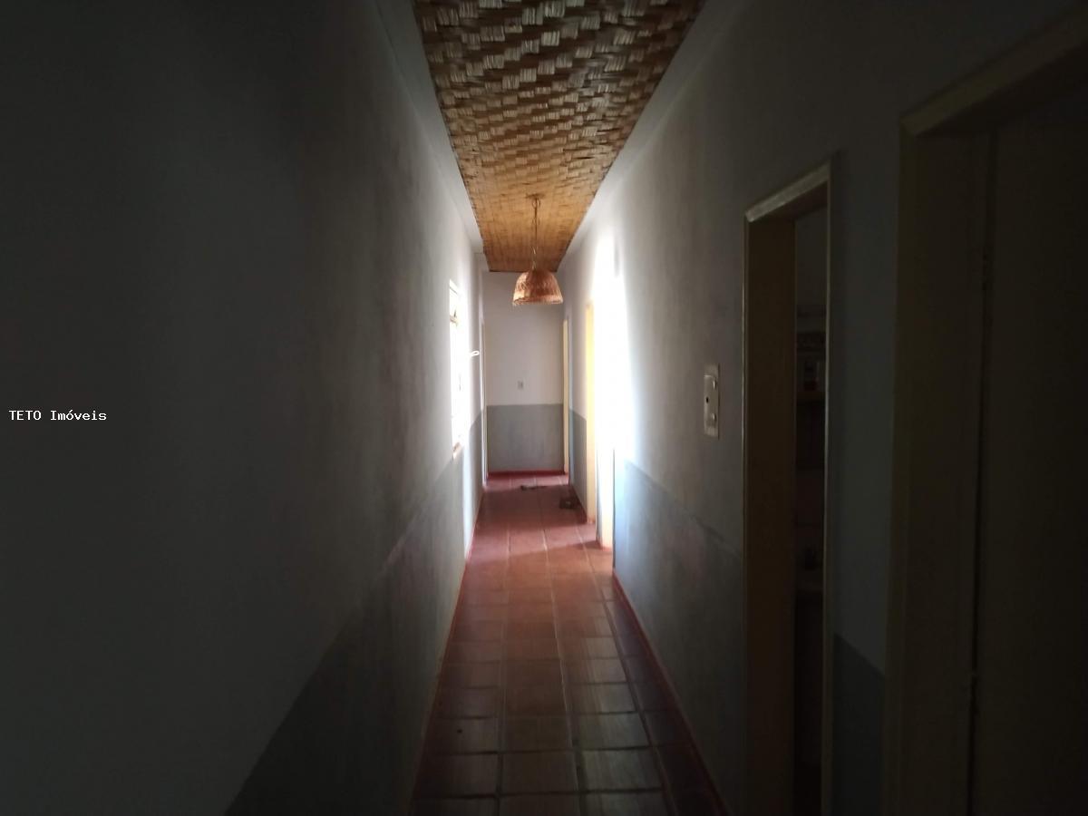 Casa à venda com 4 quartos, 1200m² - Foto 12