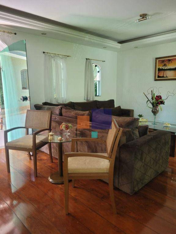 Casa à venda com 3 quartos, 282m² - Foto 17