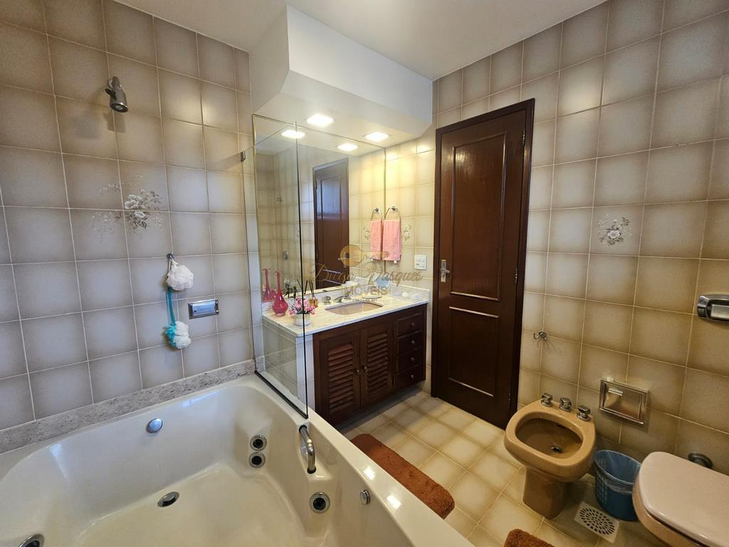 Casa de Condomínio à venda com 6 quartos, 190m² - Foto 28