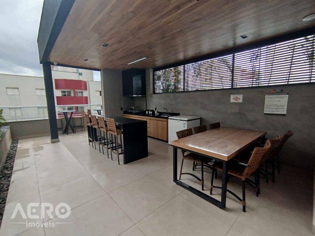 Apartamento para alugar com 2 quartos, 86m² - Foto 23