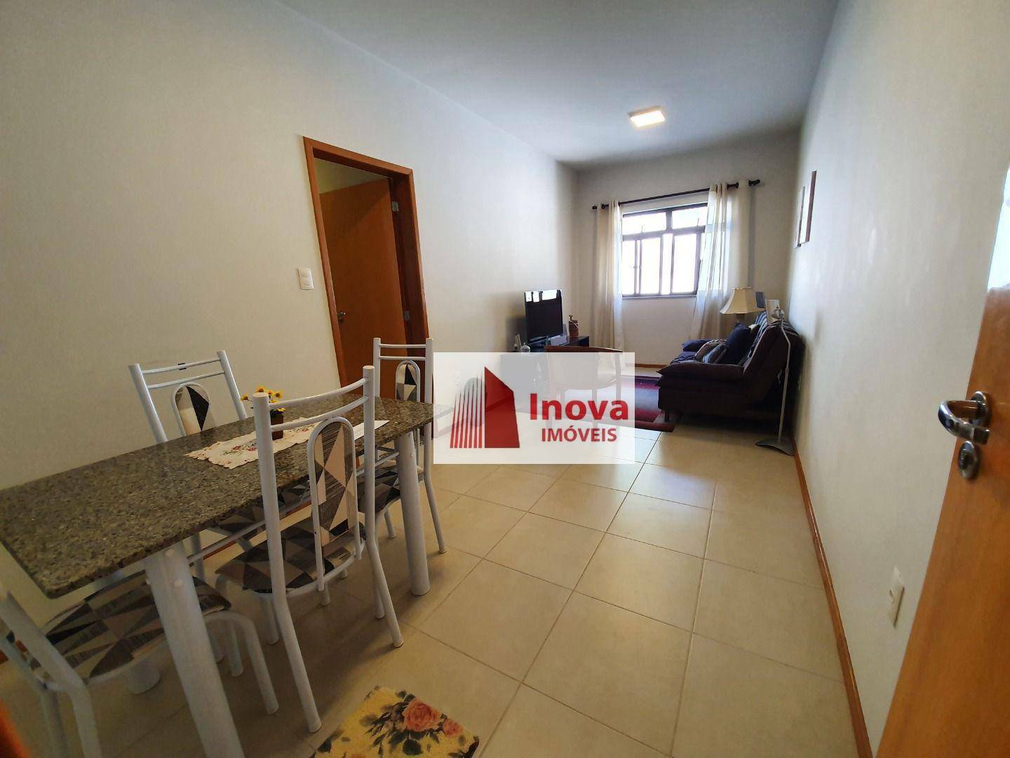 Apartamento à venda com 2 quartos, 70m² - Foto 1