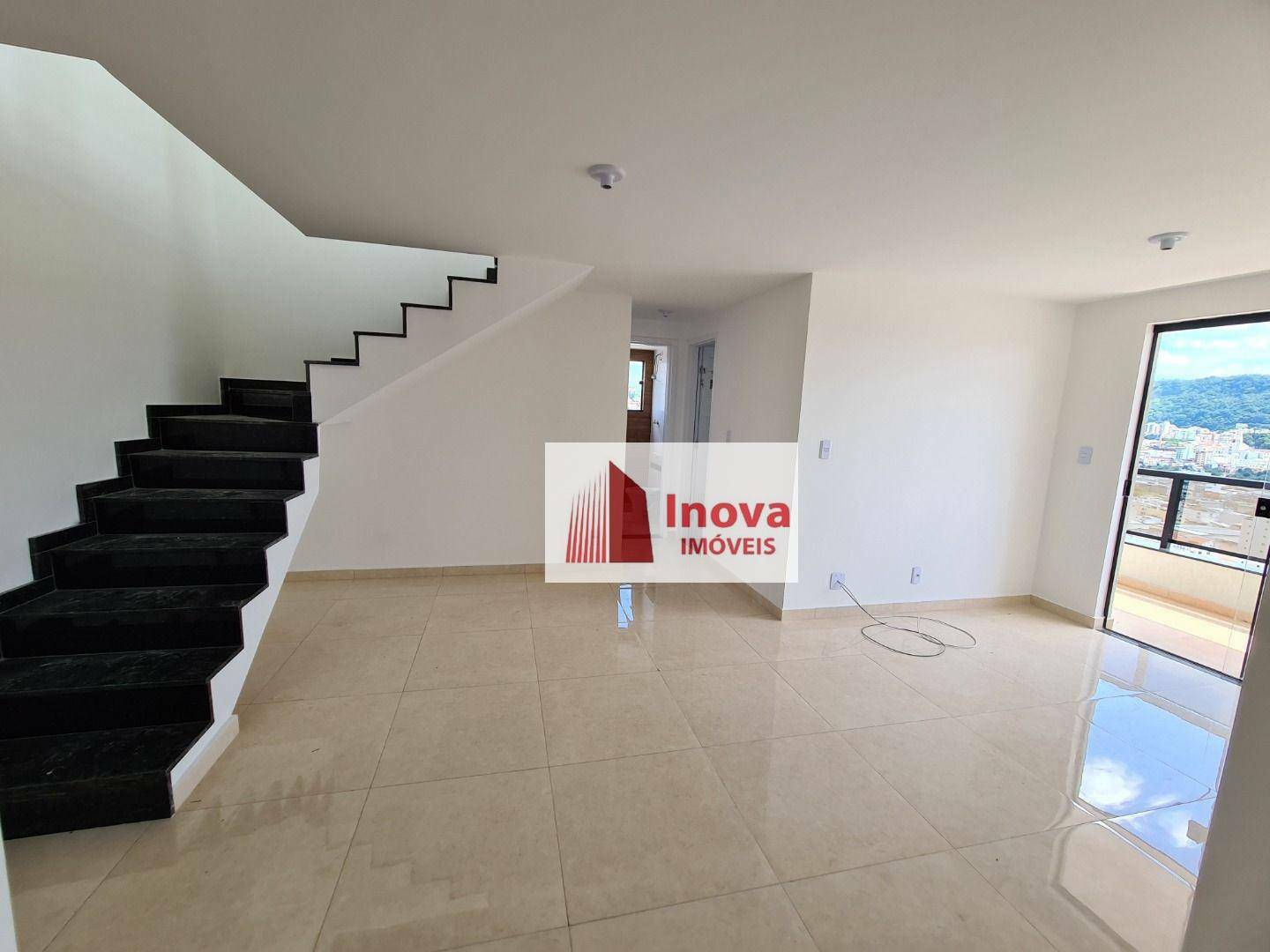 Cobertura à venda com 3 quartos, 147m² - Foto 4