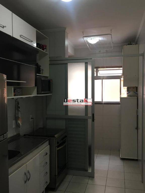 Apartamento à venda com 2 quartos, 65m² - Foto 6