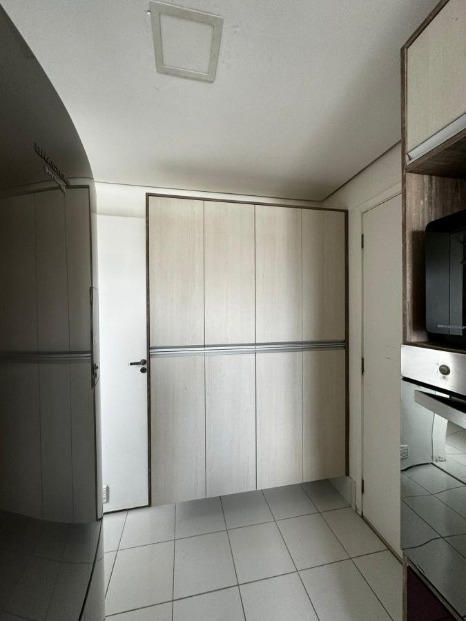 Apartamento à venda com 3 quartos, 120m² - Foto 4