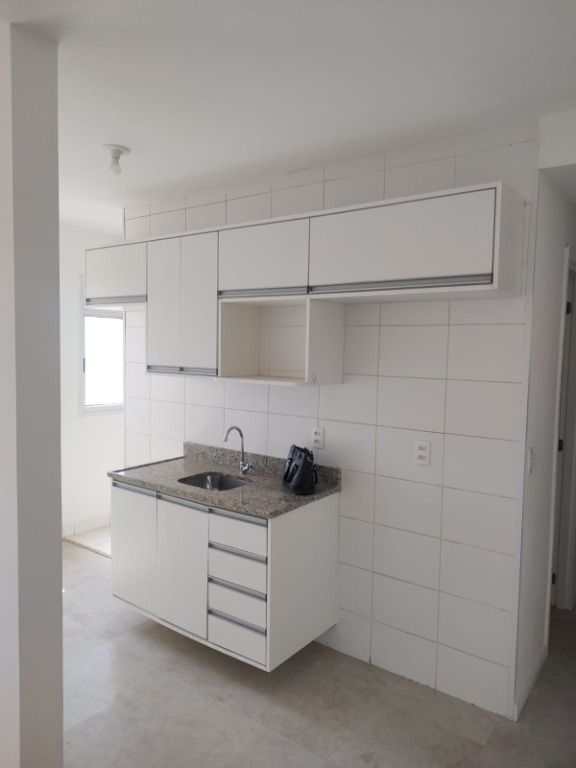 Apartamento para alugar com 2 quartos, 80m² - Foto 12