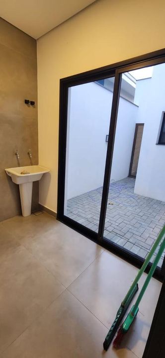 Casa de Condomínio à venda com 3 quartos, 300m² - Foto 5