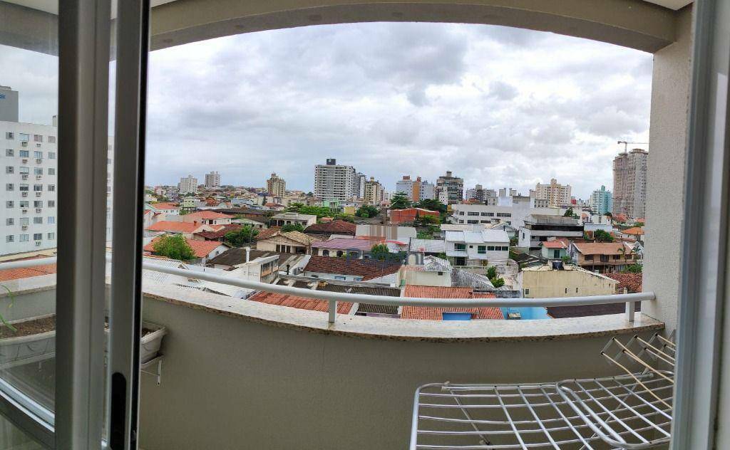 Apartamento para alugar com 2 quartos, 59m² - Foto 11