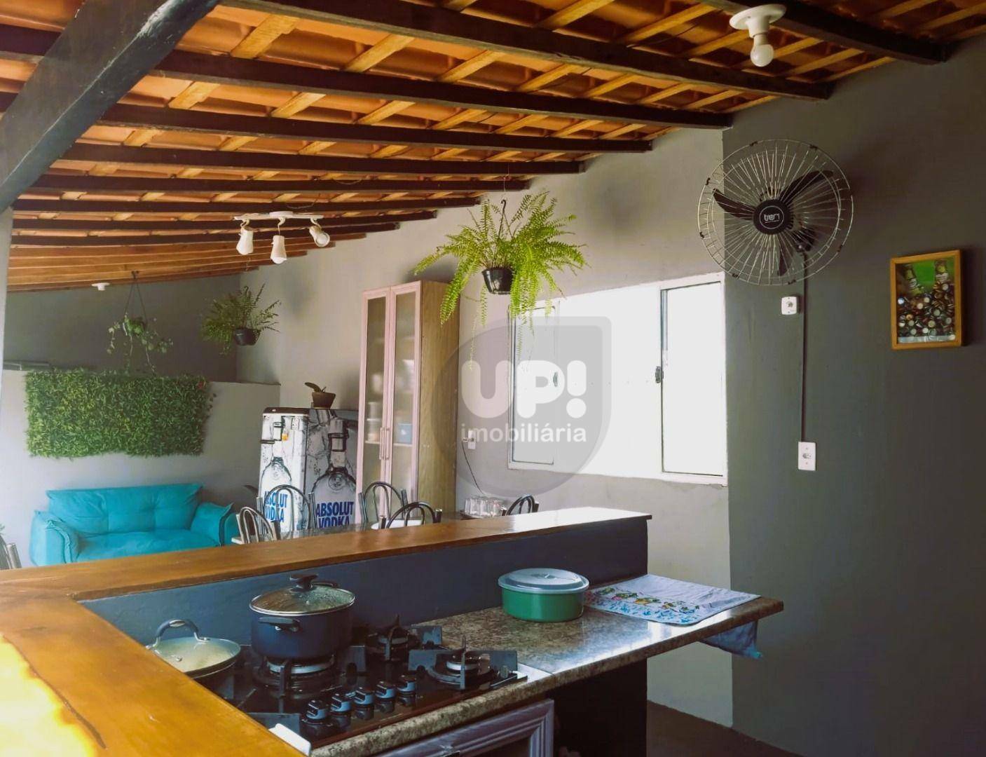 Casa à venda com 2 quartos, 60m² - Foto 17