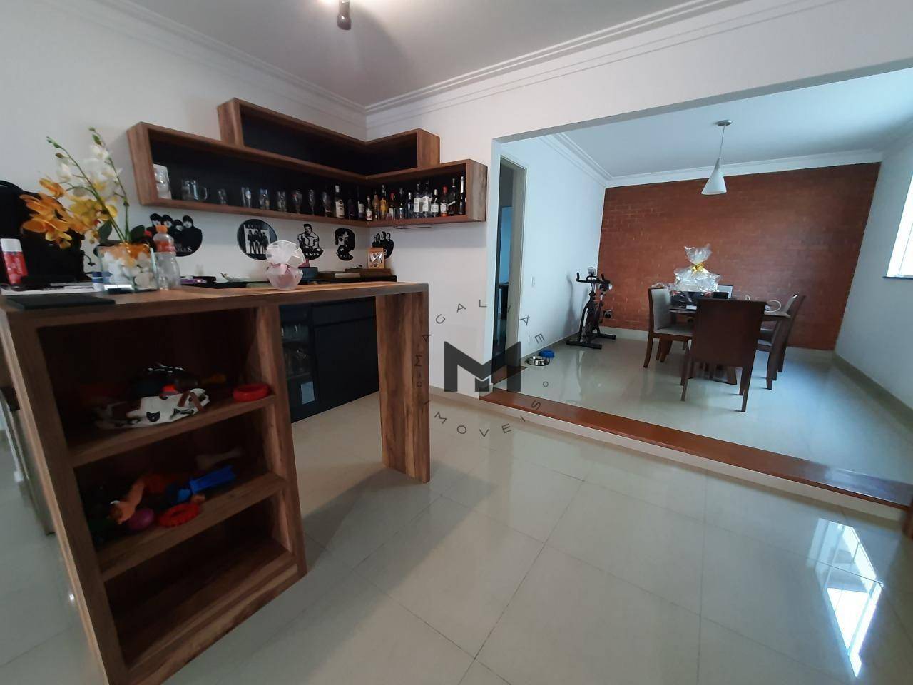 Casa à venda com 4 quartos, 260m² - Foto 11