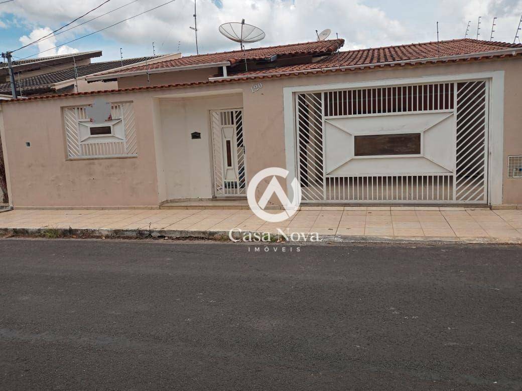 Casa à venda com 3 quartos, 166m² - Foto 1