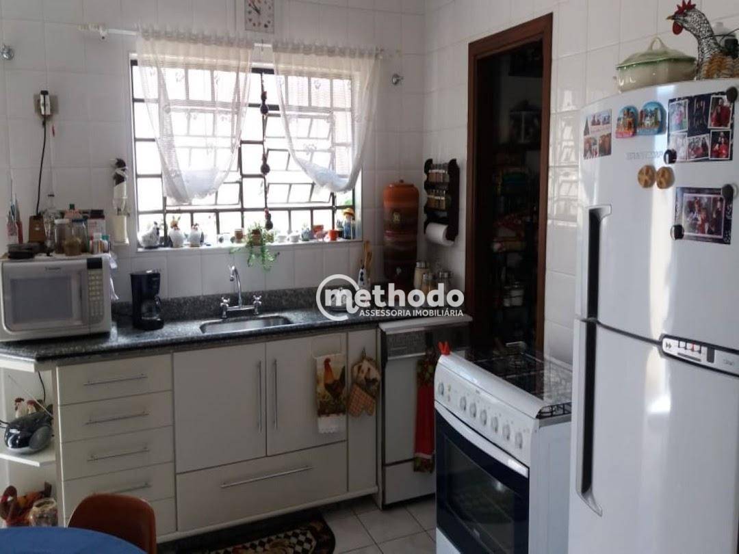 Casa à venda com 4 quartos, 330m² - Foto 22