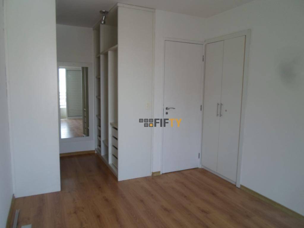 Apartamento para alugar com 3 quartos, 97m² - Foto 29