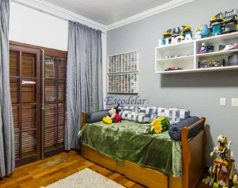 Sobrado à venda com 3 quartos, 400m² - Foto 17