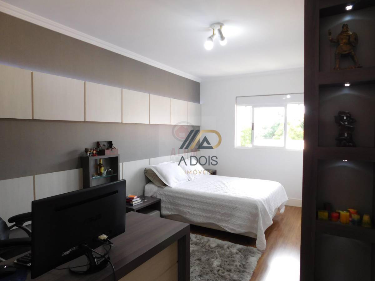 Sobrado à venda com 4 quartos, 350M2 - Foto 8