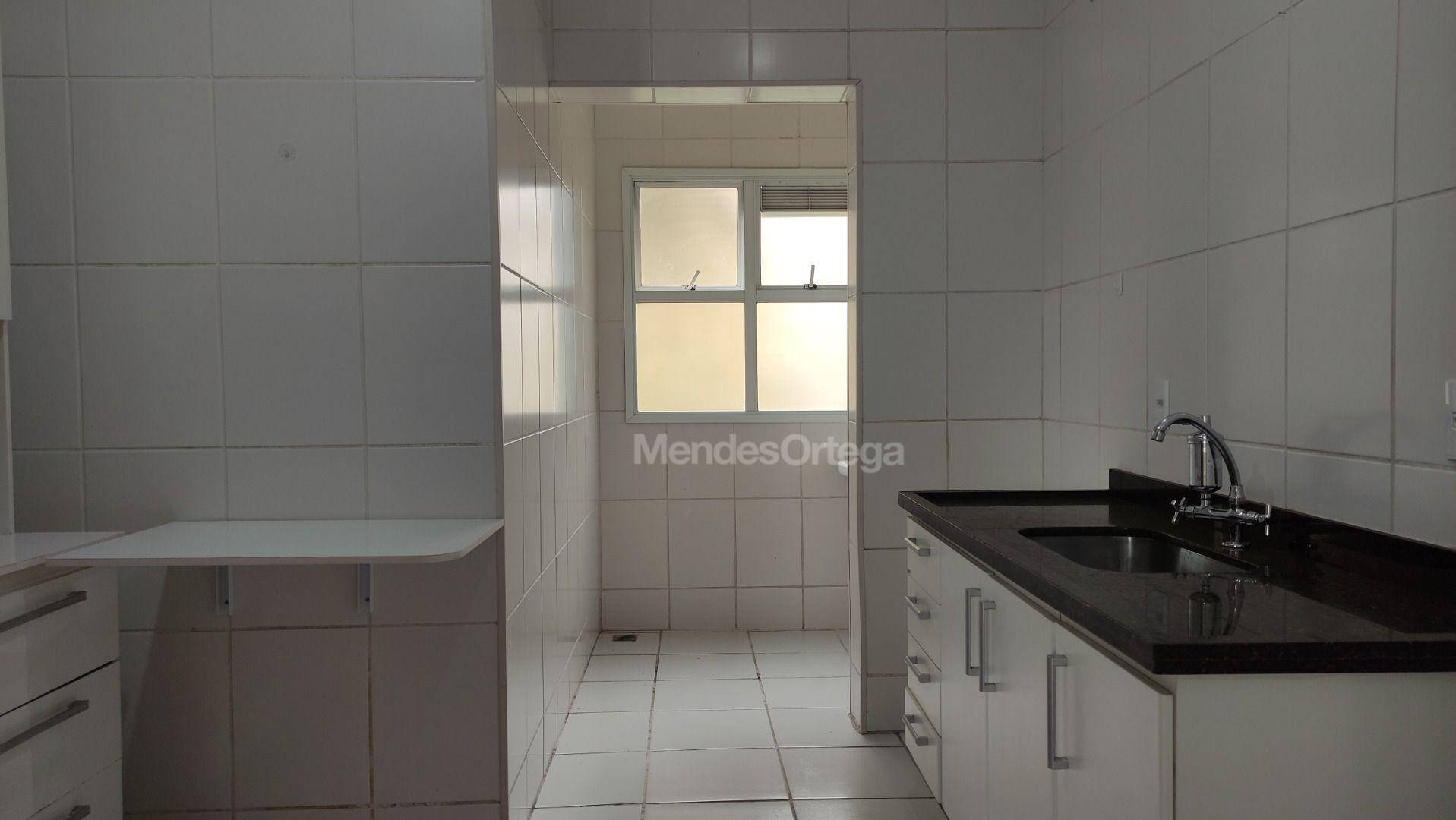 Apartamento à venda com 3 quartos, 74m² - Foto 4