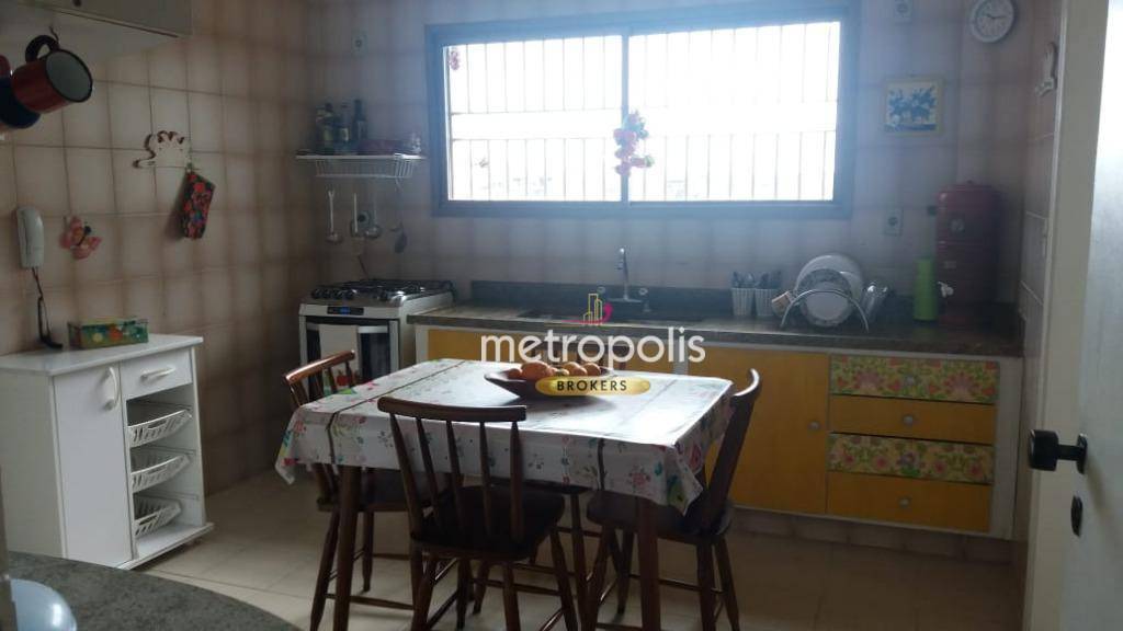 Apartamento à venda com 3 quartos, 150m² - Foto 4