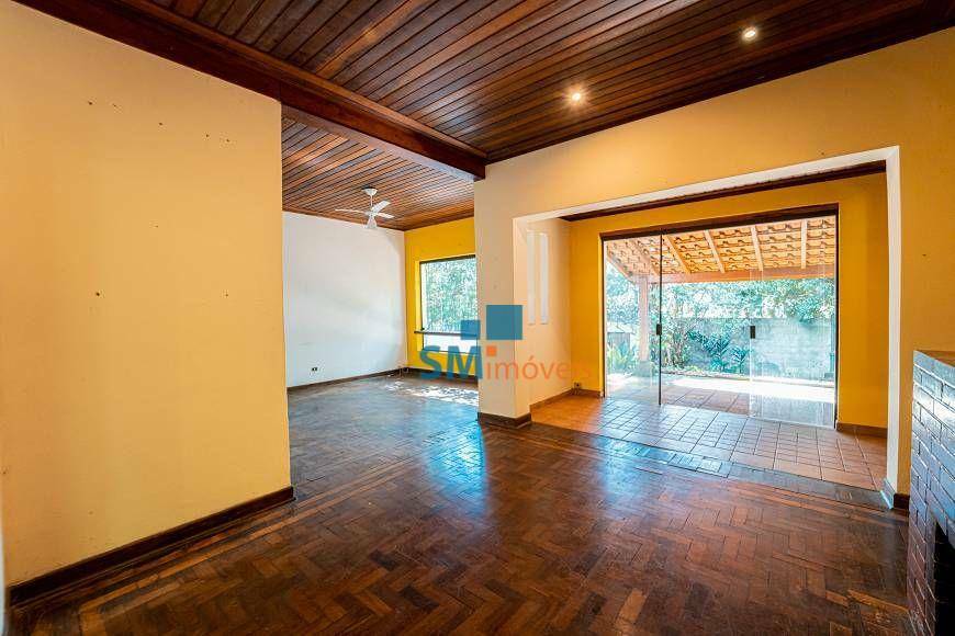 Casa à venda com 4 quartos, 270m² - Foto 1