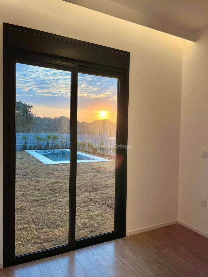 Casa de Condomínio à venda com 3 quartos, 233m² - Foto 13