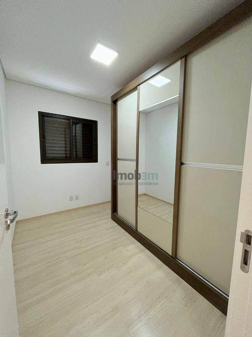 Apartamento para alugar com 2 quartos, 60m² - Foto 14