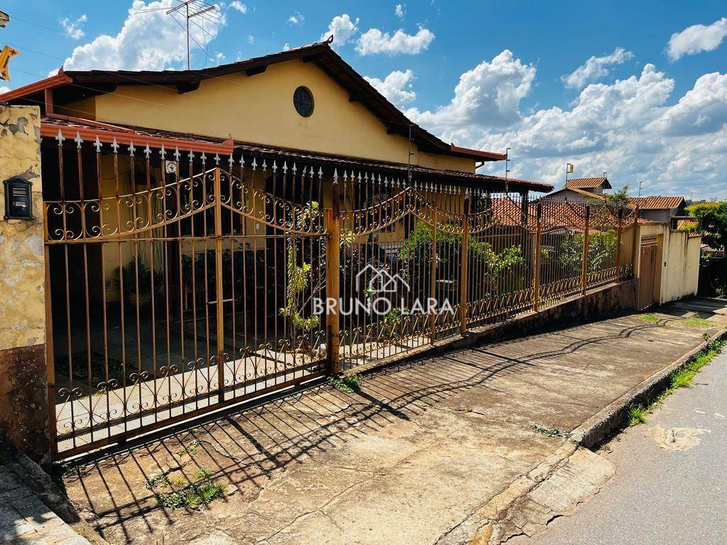 Casa à venda e aluguel com 4 quartos, 400m² - Foto 3