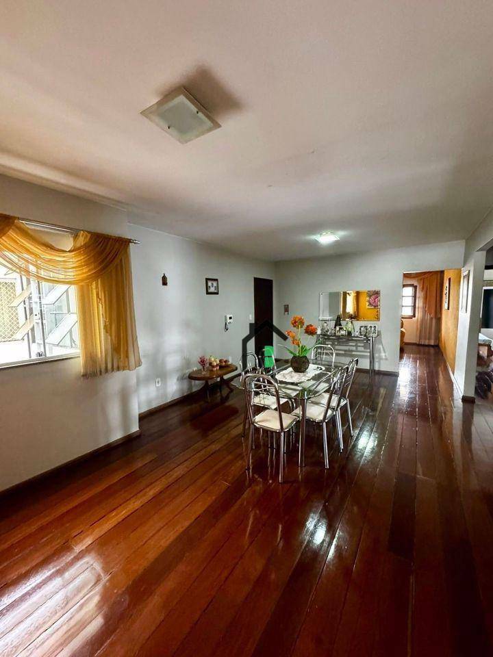 Apartamento à venda com 4 quartos, 230m² - Foto 4