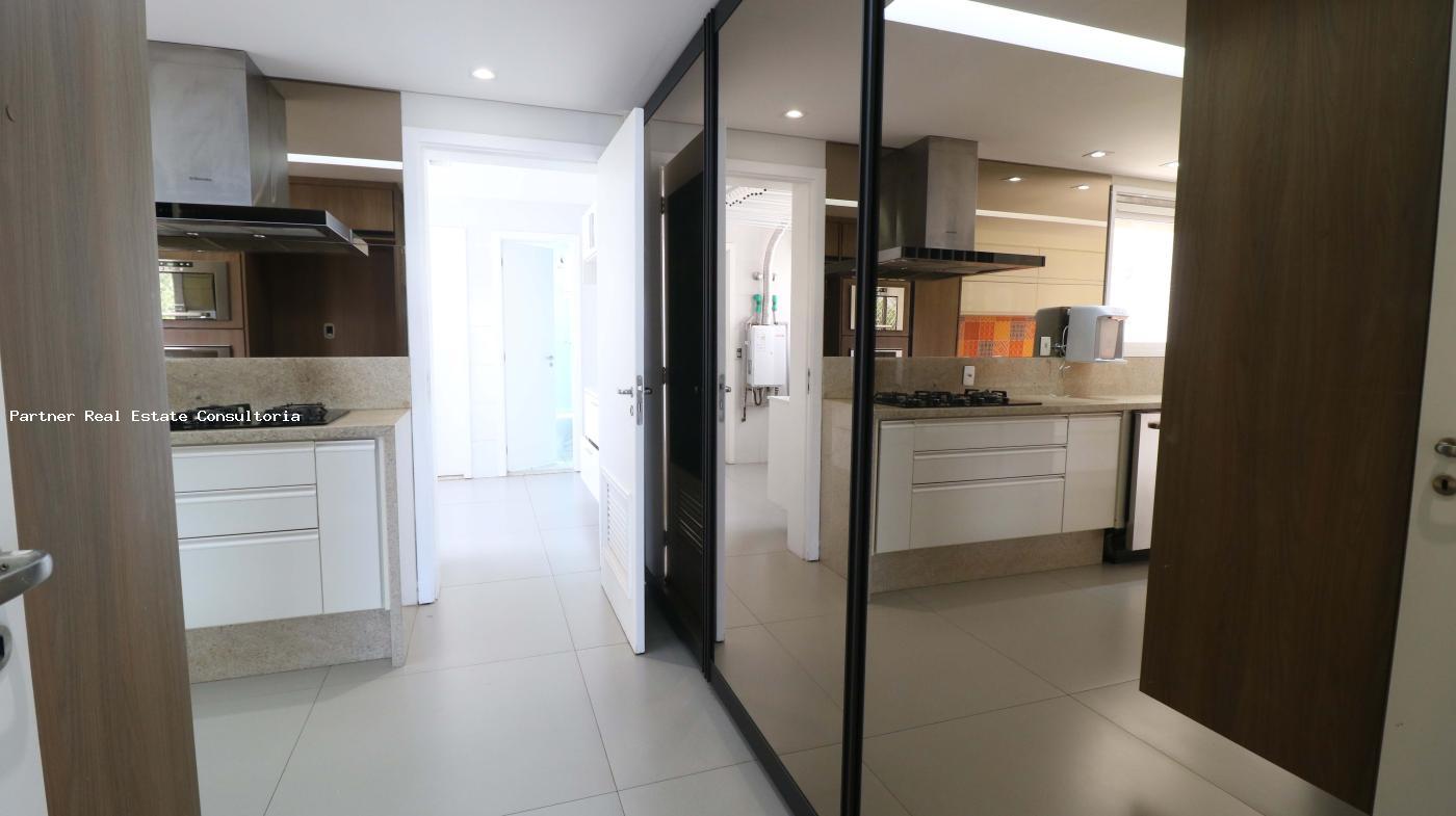 Apartamento à venda com 4 quartos, 223m² - Foto 35