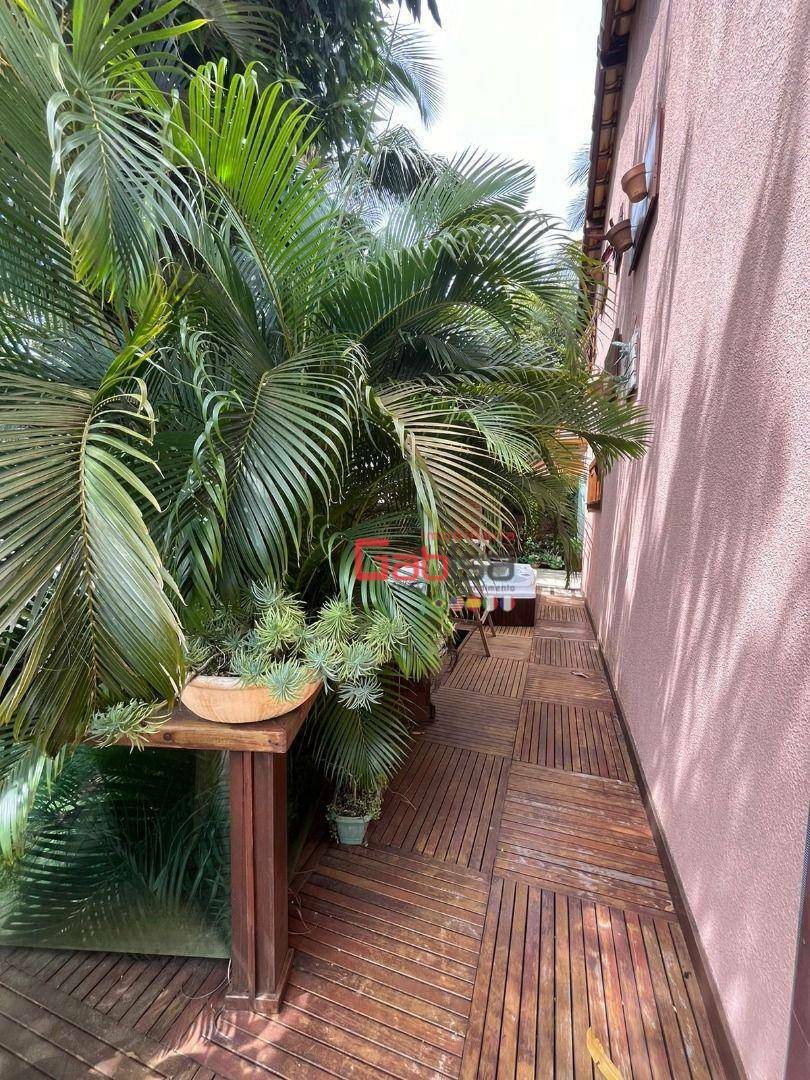 Casa de Condomínio à venda com 7 quartos, 450m² - Foto 12