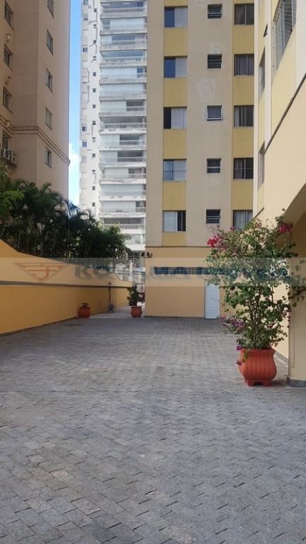 Apartamento à venda com 2 quartos, 68m² - Foto 57