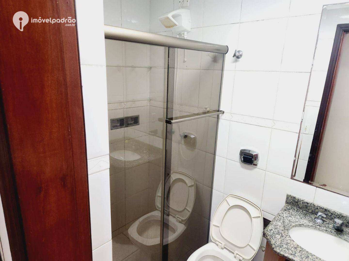 Apartamento para alugar com 3 quartos, 120m² - Foto 15