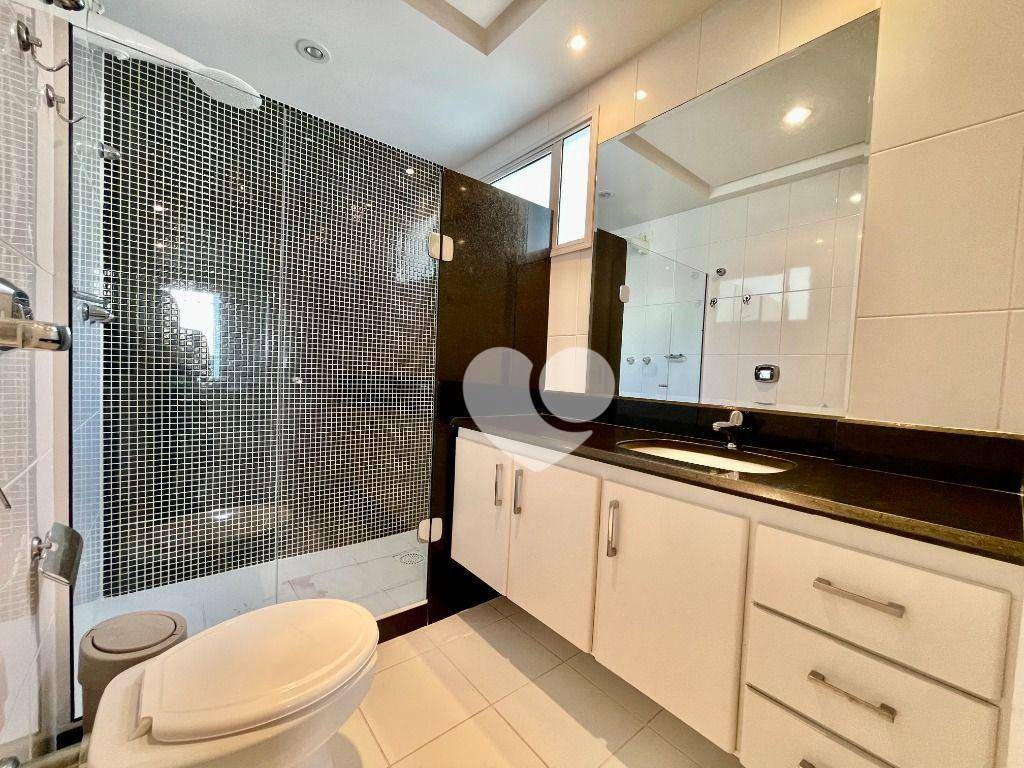 Cobertura para alugar com 4 quartos, 260m² - Foto 16