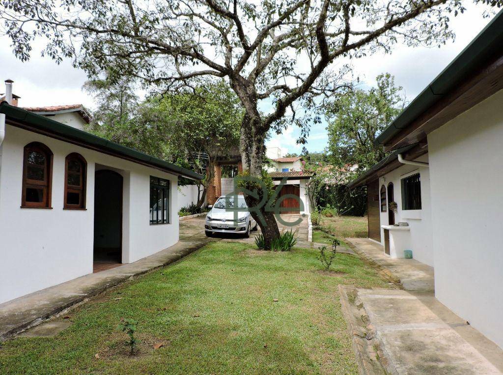 Casa de Condomínio à venda com 3 quartos, 257m² - Foto 2