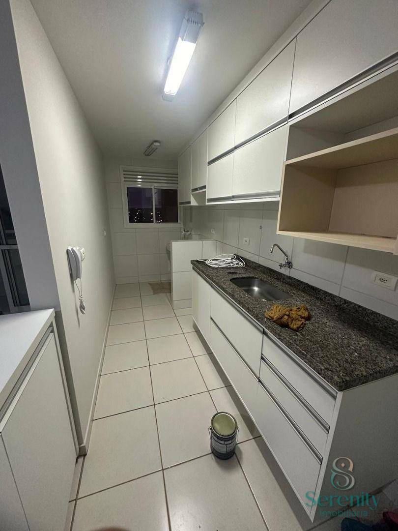 Apartamento para alugar com 3 quartos, 68m² - Foto 4