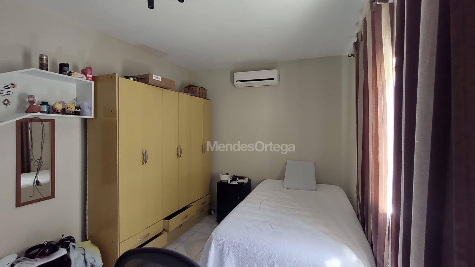 Casa à venda com 3 quartos, 209m² - Foto 13