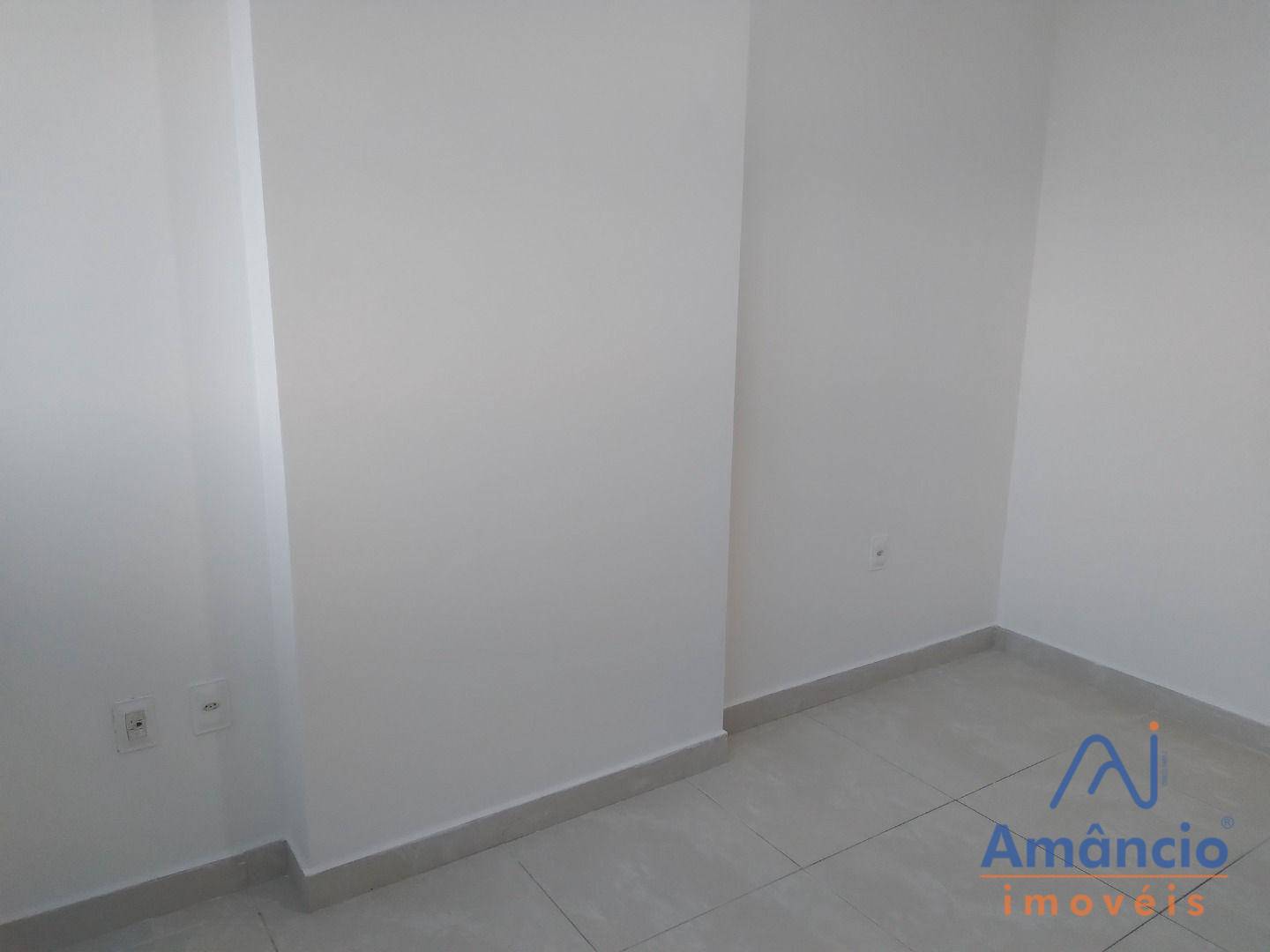 Apartamento para alugar com 4 quartos, 117m² - Foto 4